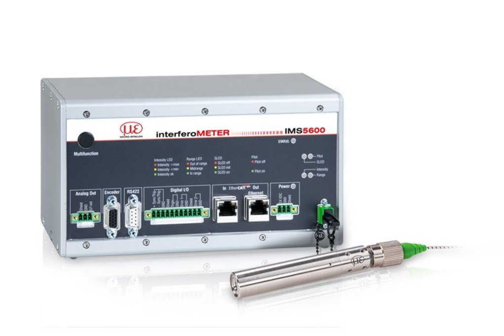 Absolute distance measurement with sub-nanometer accuracy