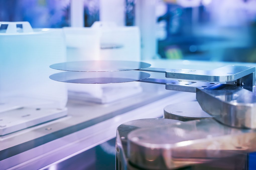 Mehr Präzision & Innovation - Made in Germany<br />
Beratung, Entwicklung & Produktion aus einer Hand<br />
Qualität & Lösungskompetenz in Serie und OEM