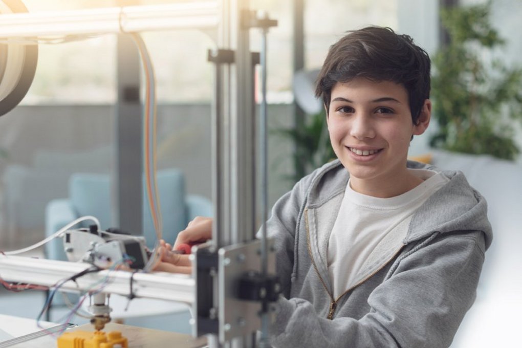 Du bist noch unschlüssig, für welche Ausbildung du dich entscheiden sollst? Mit einem Praktikum erhältst du Einblicke in deinen Wunschberuf.